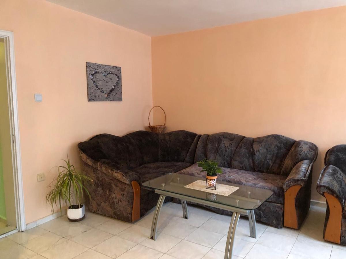 Spacious Beautiful Apartment - Prime Location Várna Kültér fotó
